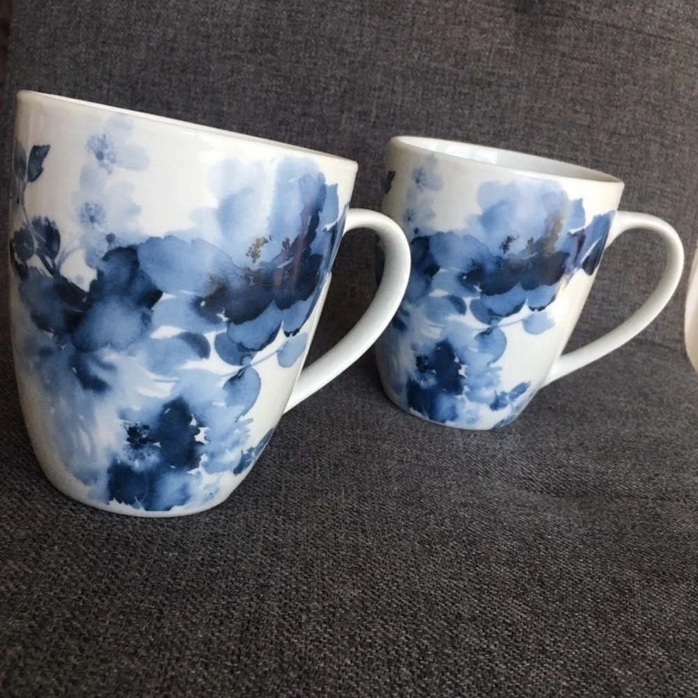 Set of 2 Midnight Roses Porcelain Coffee Mugs Blue White 12 oz